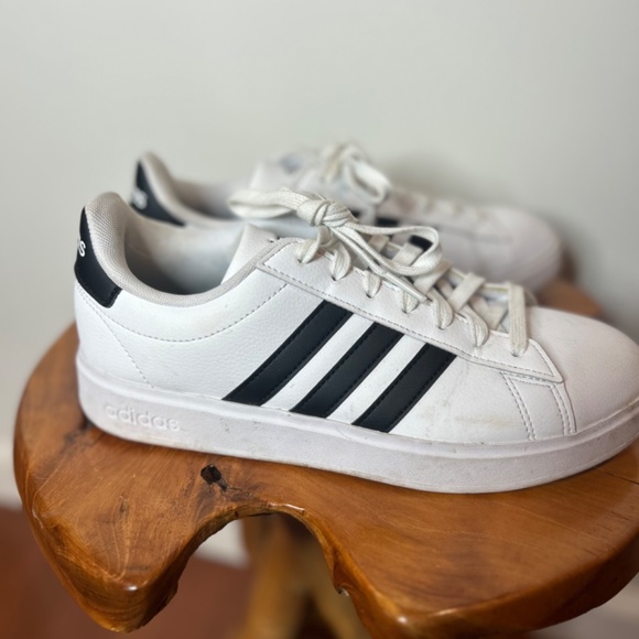 Adidas Grand Court Cloudfoam sneakers 7.5 women - Picture 4 of 5